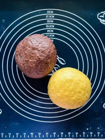 Италиански корнети биколоре или на български двуцветни кифлички
