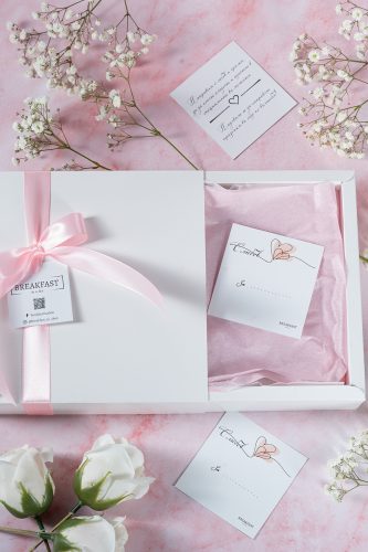 брауни кутия подарък за Свети Валентин и Осми март