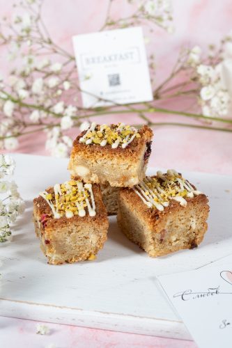 брауни кутия подарък за Свети Валентин и Осми март